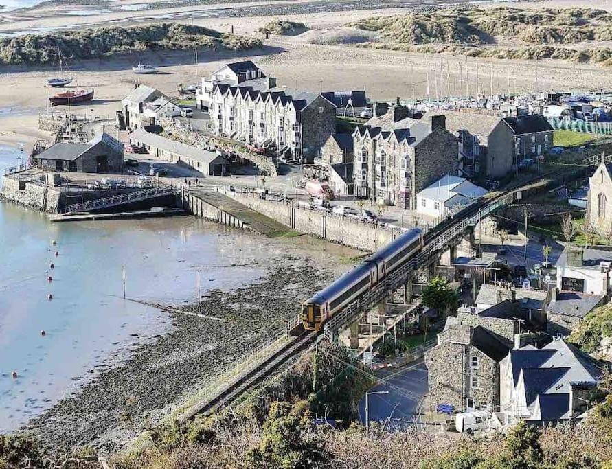 Harbourside 2 Bed Apartment, Barmouth Bridge Views Kültér fotó