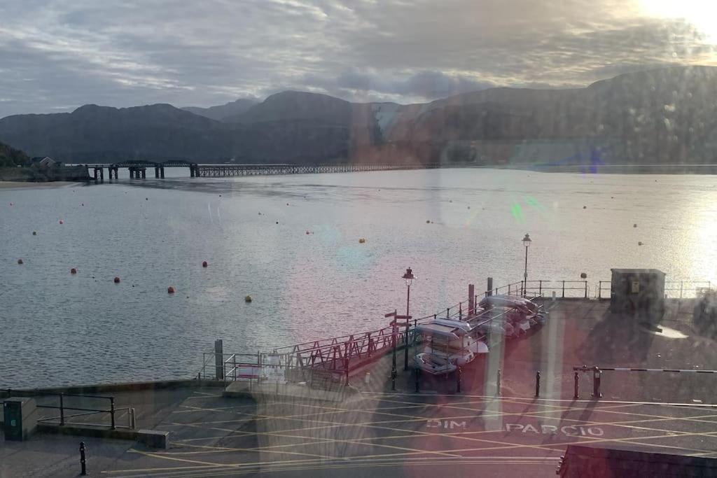 Harbourside 2 Bed Apartment, Barmouth Bridge Views Kültér fotó